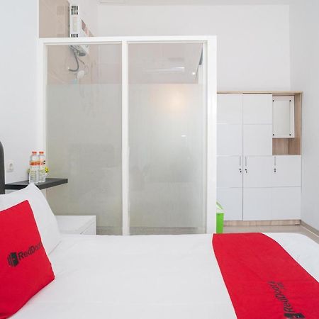 Hotel Reddoorz Syariah At Winong Nganjuk Exterior foto