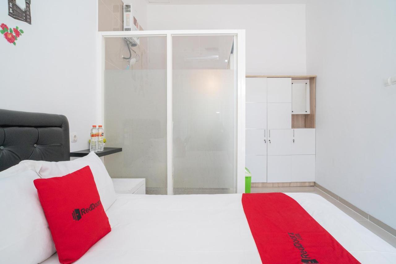 Hotel Reddoorz Syariah At Winong Nganjuk Exterior foto